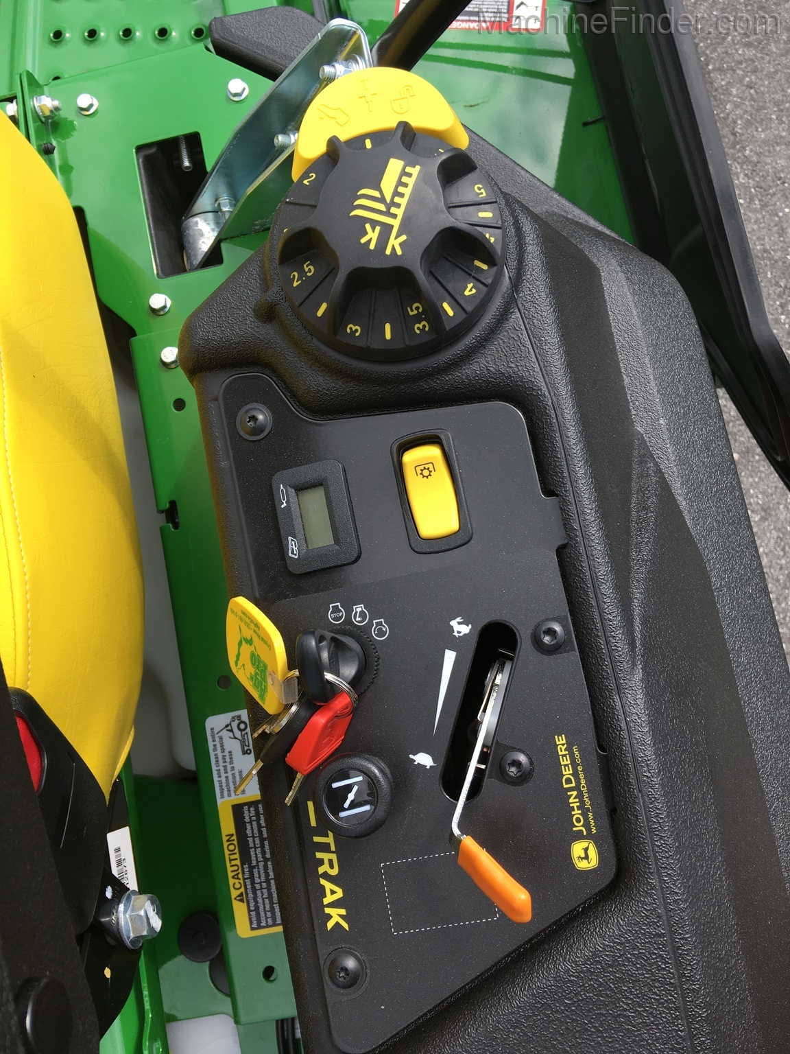 2020 John Deere Z720E Image 6