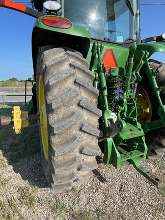 2010 John Deere 8225R Image 6