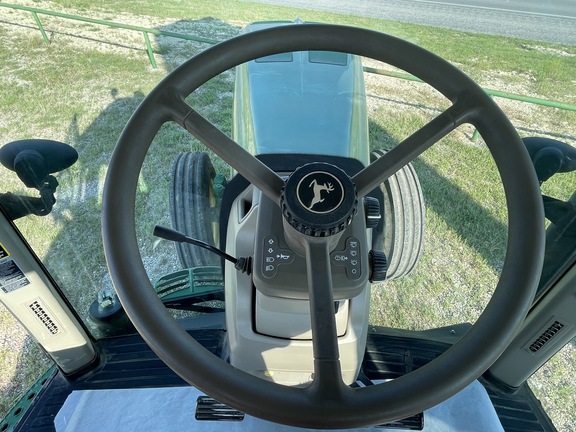 2010 John Deere 8225R Image 13