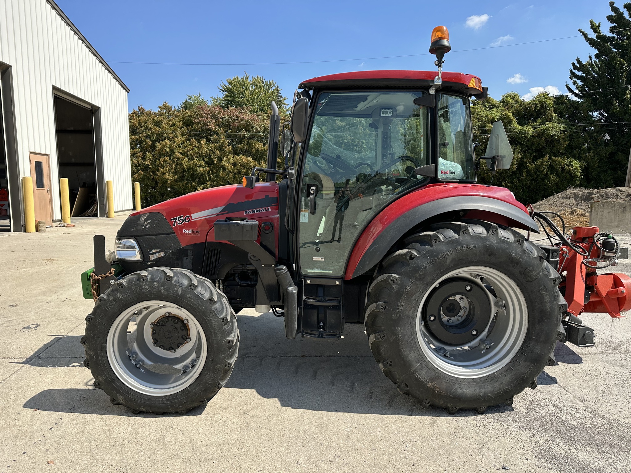 2017 Case IH Farmall 75C Image 2