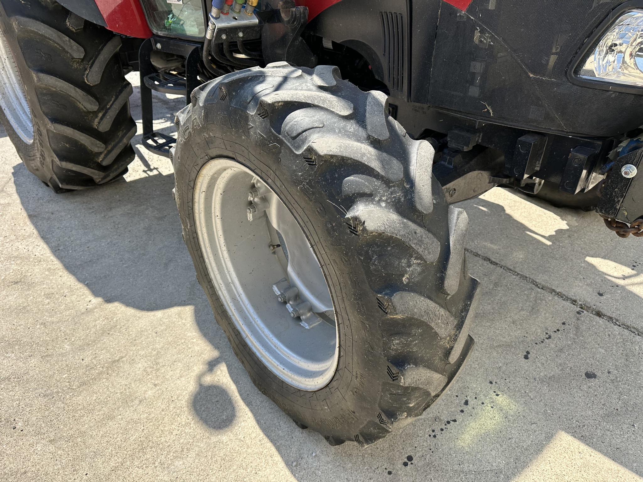 2017 Case IH Farmall 75C Image 16
