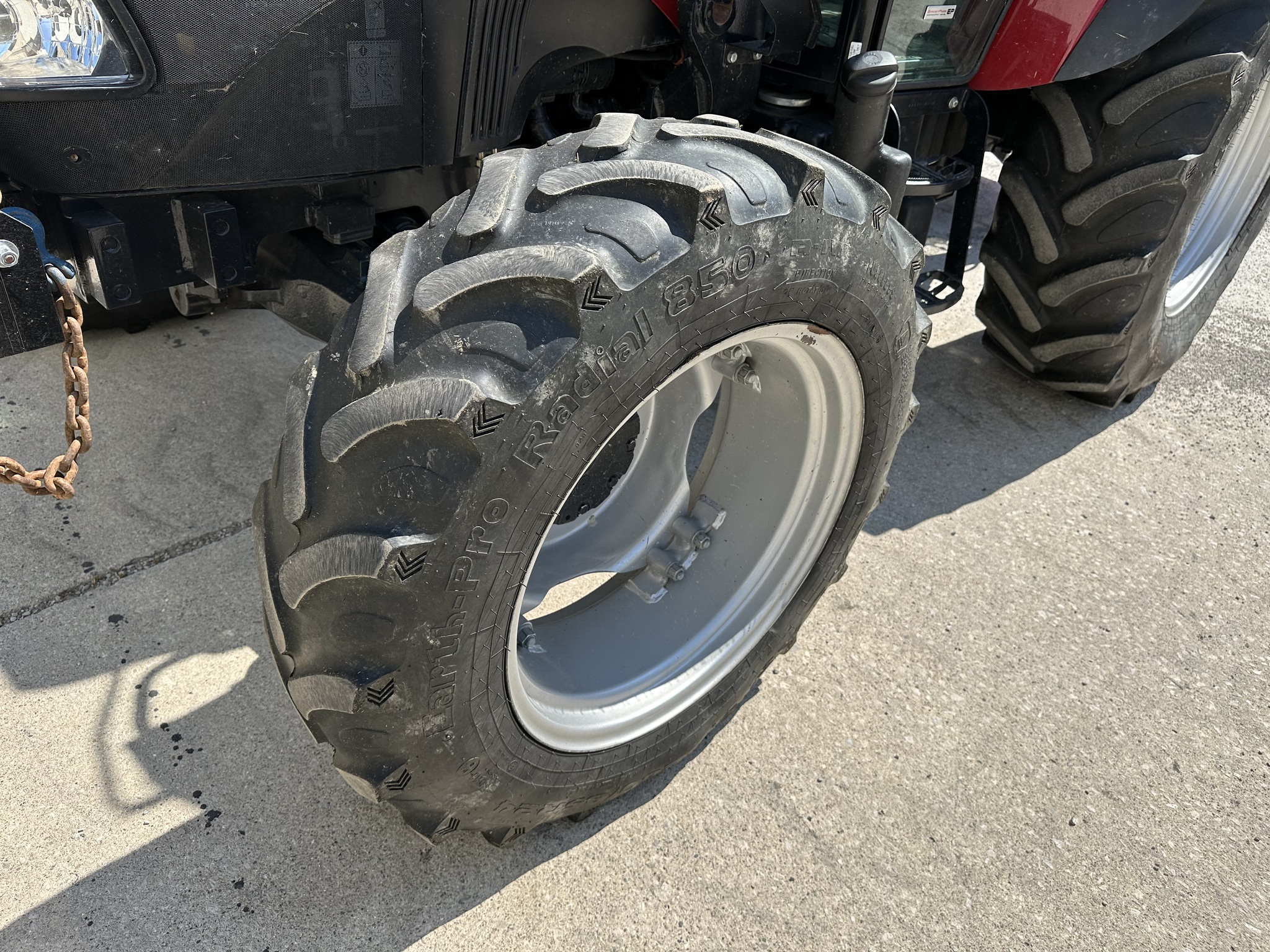 2017 Case IH Farmall 75C Image 12