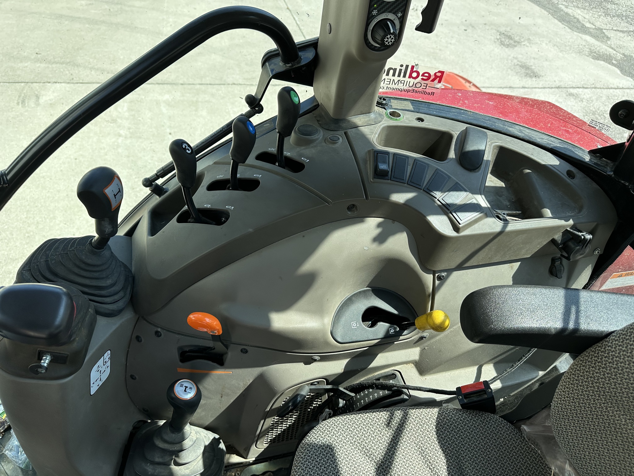 2017 Case IH Farmall 75C Image 23