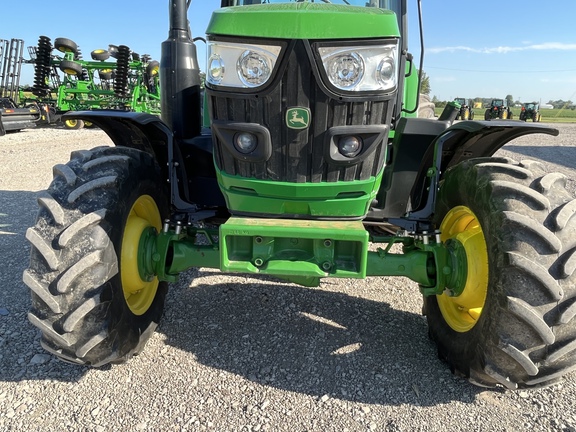 2019 John Deere 6120M Picture 9 2019 John Deere 6120M-9