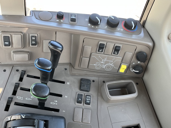 2019 John Deere 6120M Picture 15 2019 John Deere 6120M-15