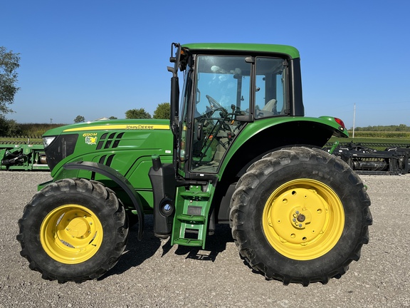 2019 John Deere 6120M Picture 4 2019 John Deere 6120M-4