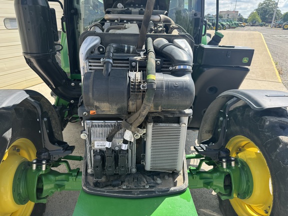 2020 John Deere 6120M Picture 5 2020 John Deere 6120M-5