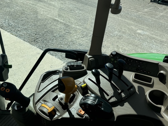 2020 John Deere 6120M Picture 25 2020 John Deere 6120M-25