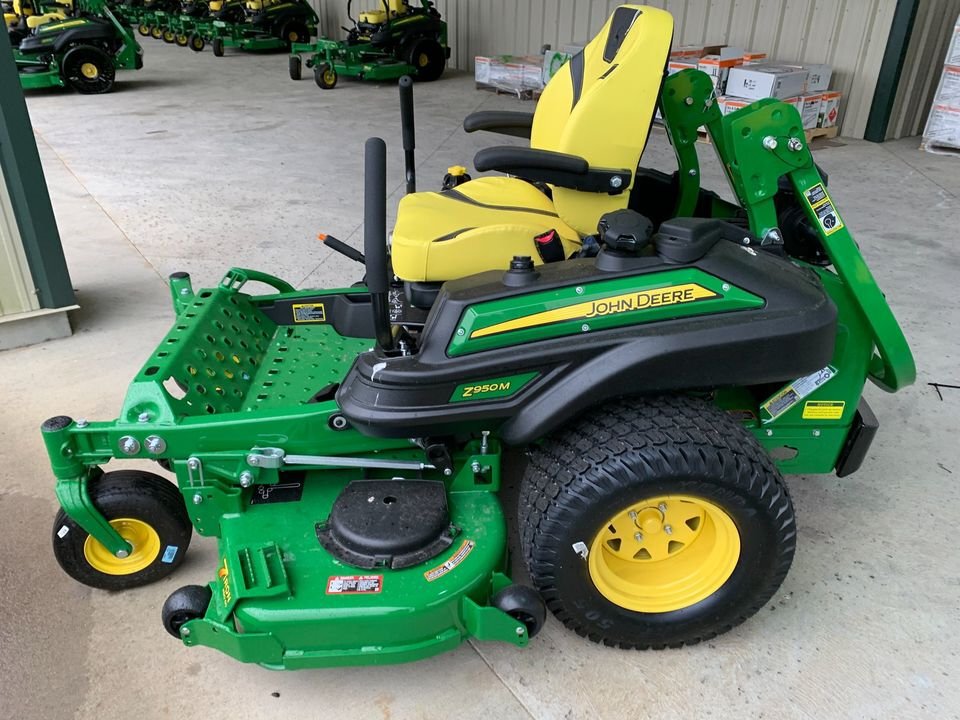 2025 John Deere Z950M Image 2