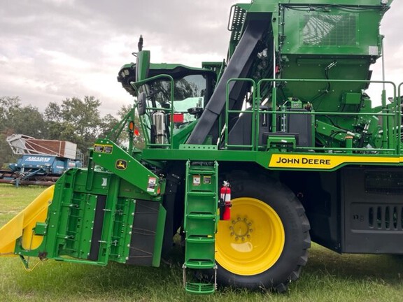 2022 John Deere CP770 Photo 6