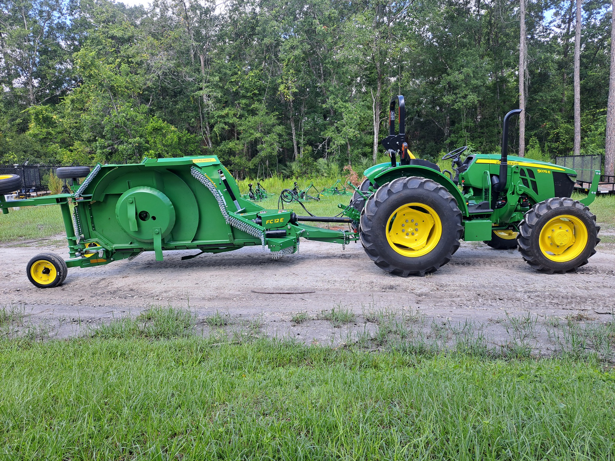 2023 John Deere 5075E Image 4