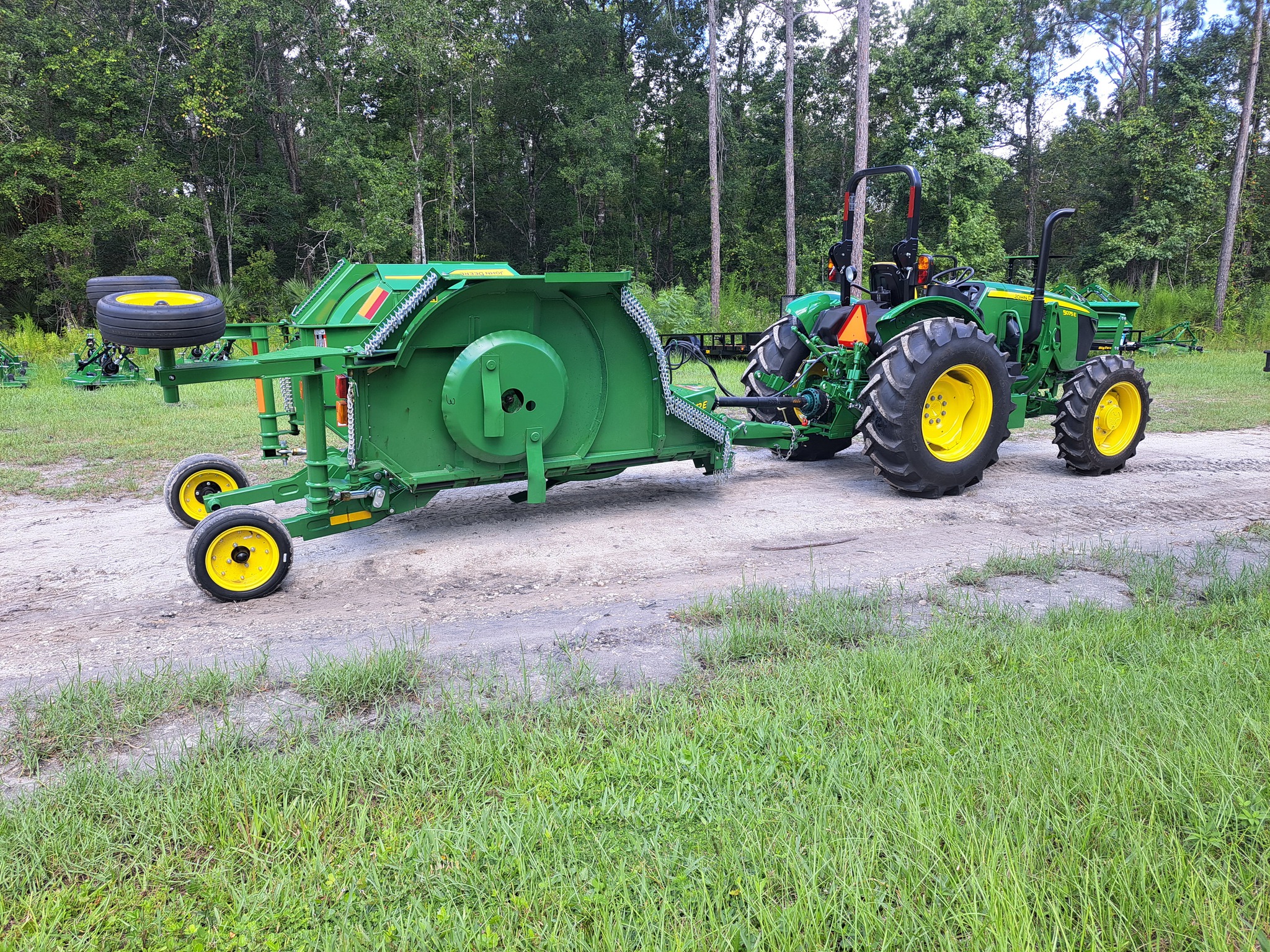 2023 John Deere 5075E Image 10