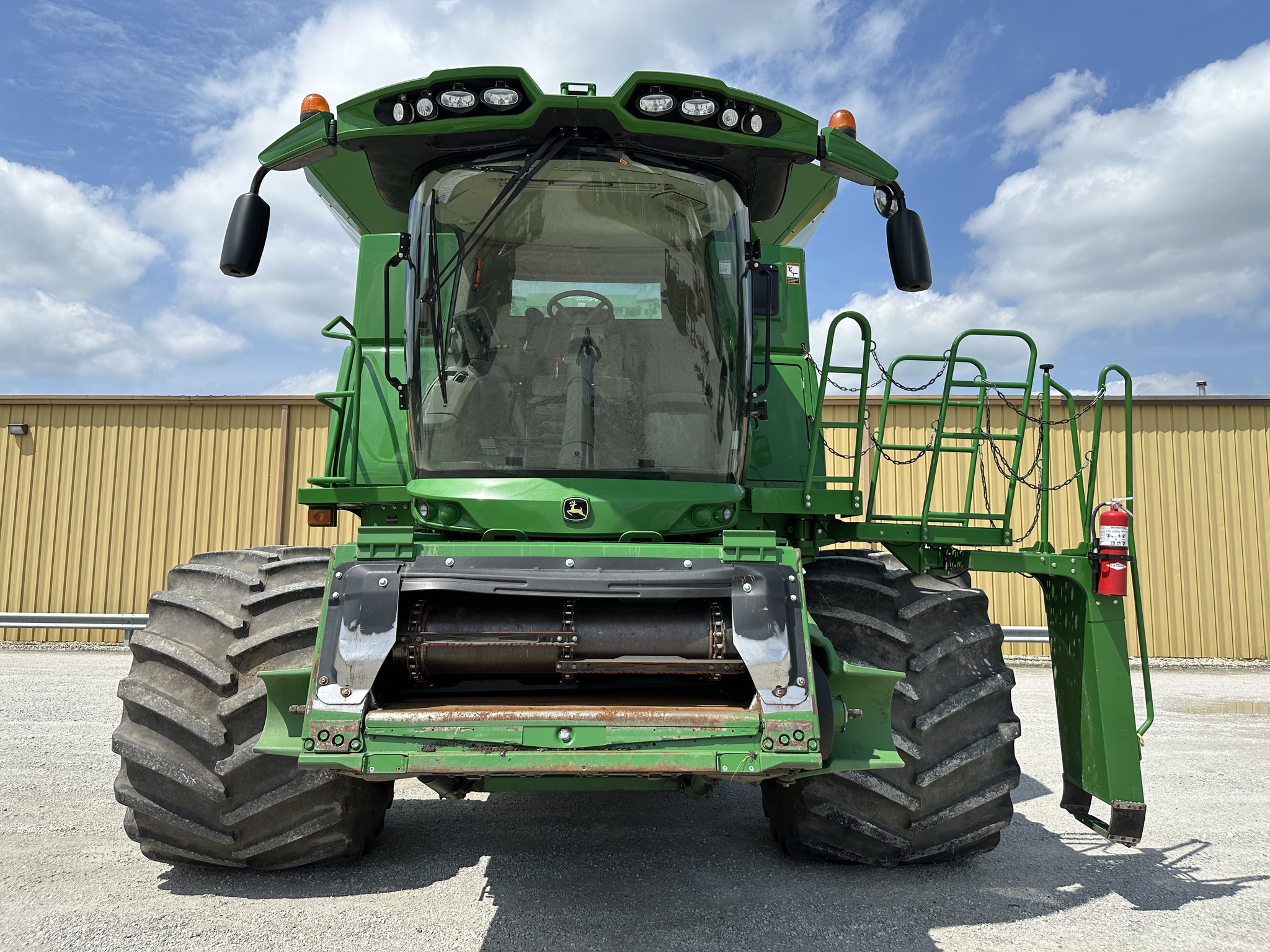 2014 John Deere S680 Image 8