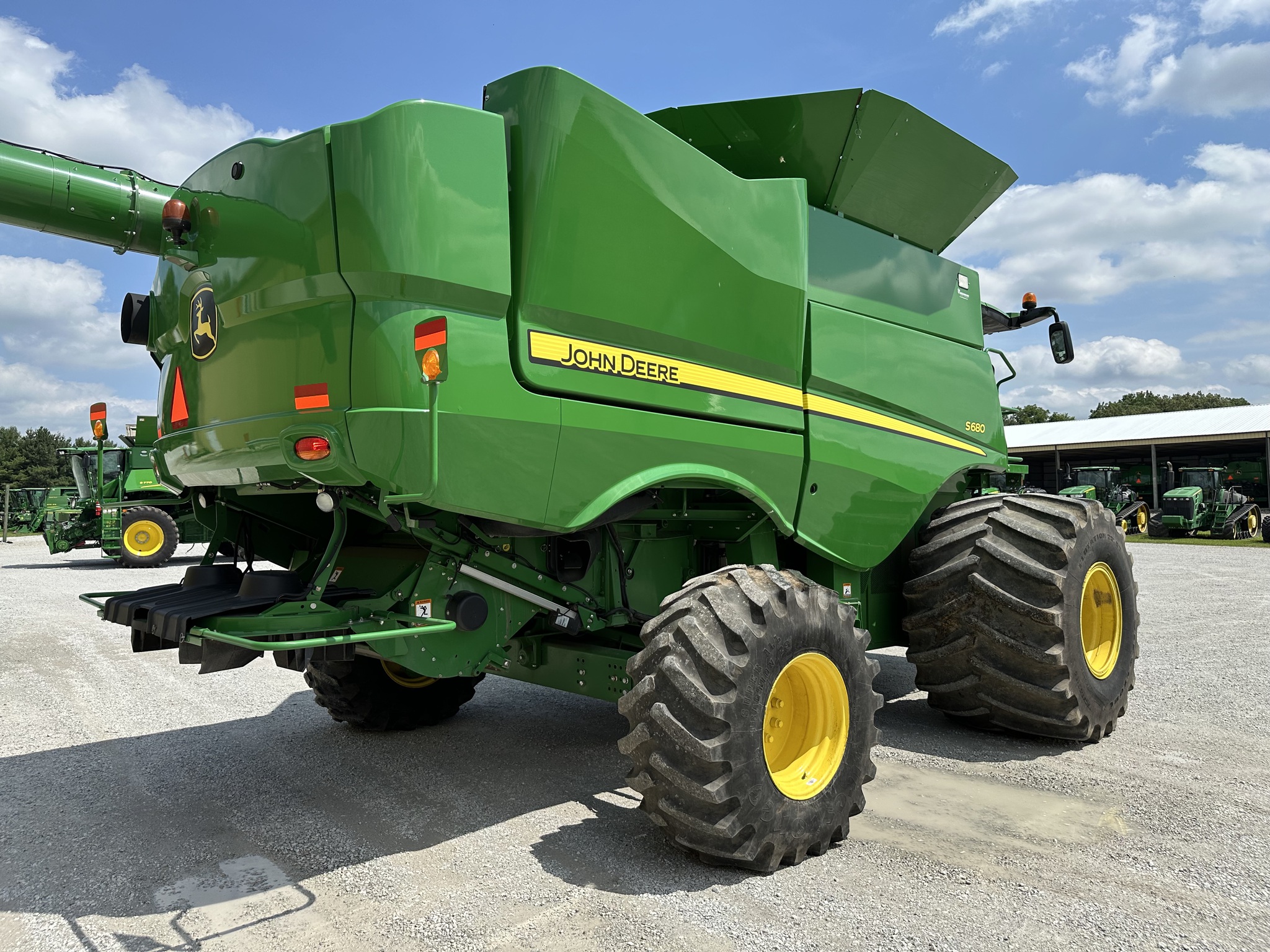 2014 John Deere S680 Image 3