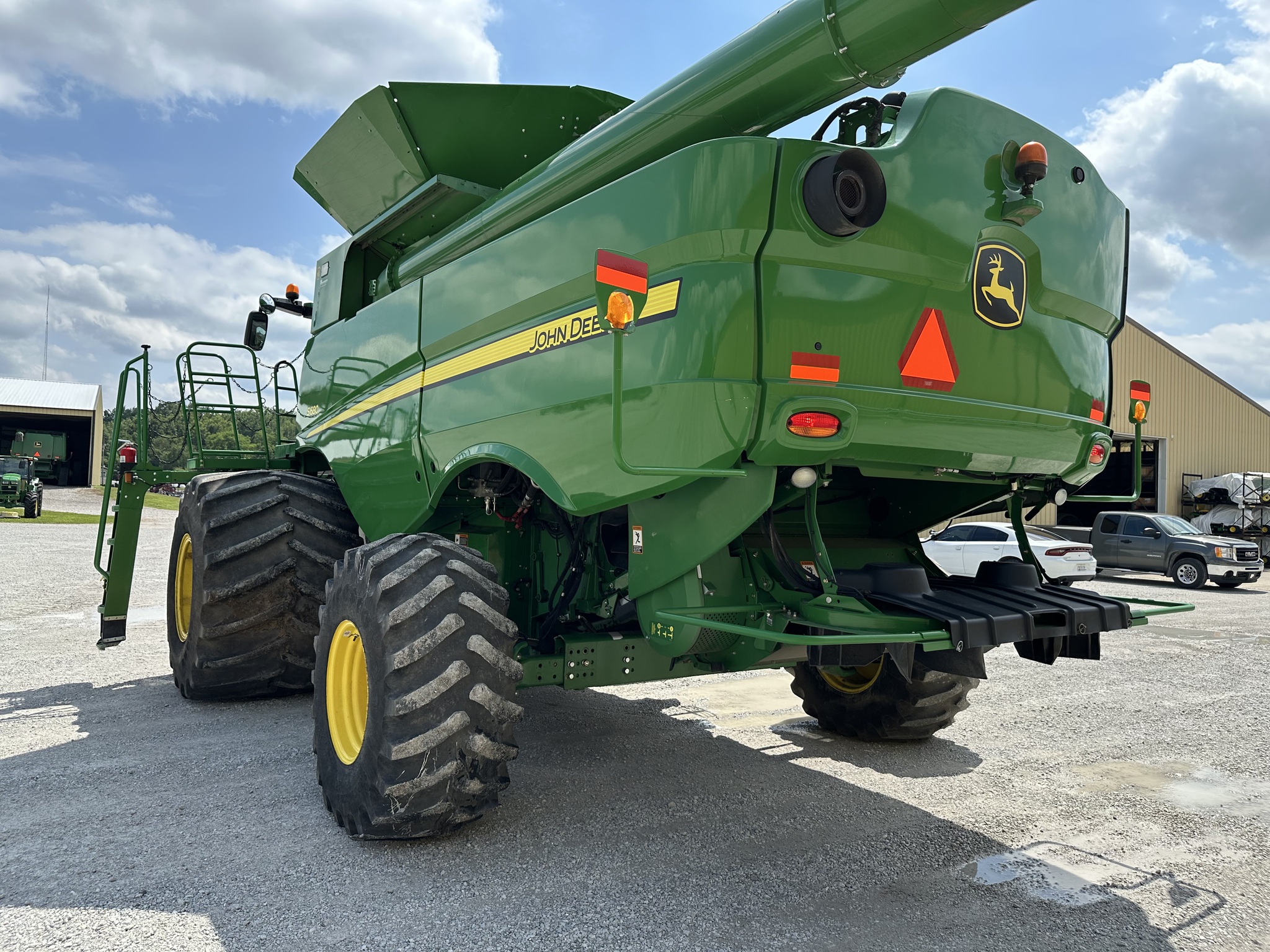 2014 John Deere S680 Image 5