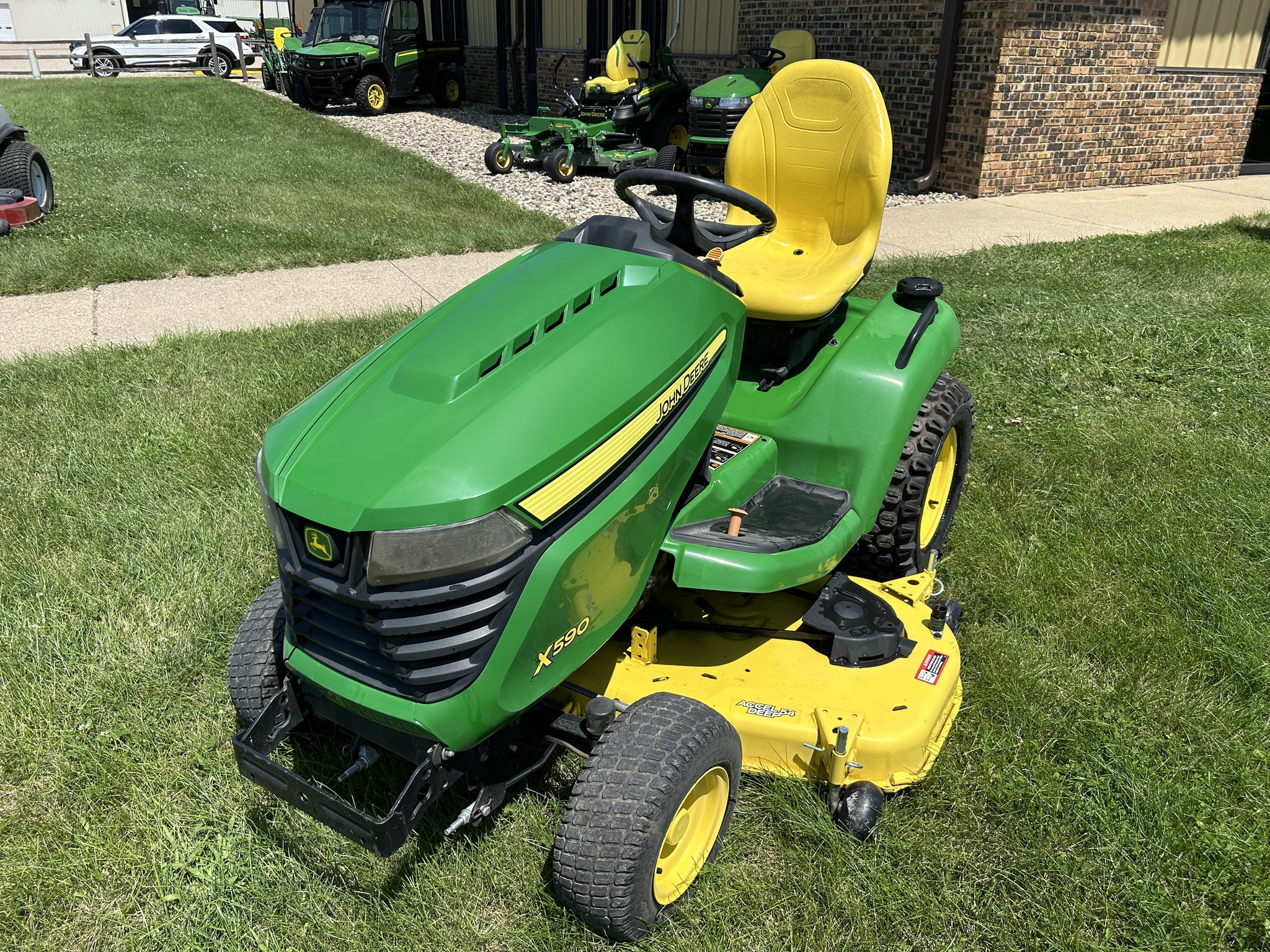  2016 John Deere X590 at Heritage Tractor in Lacon, IL