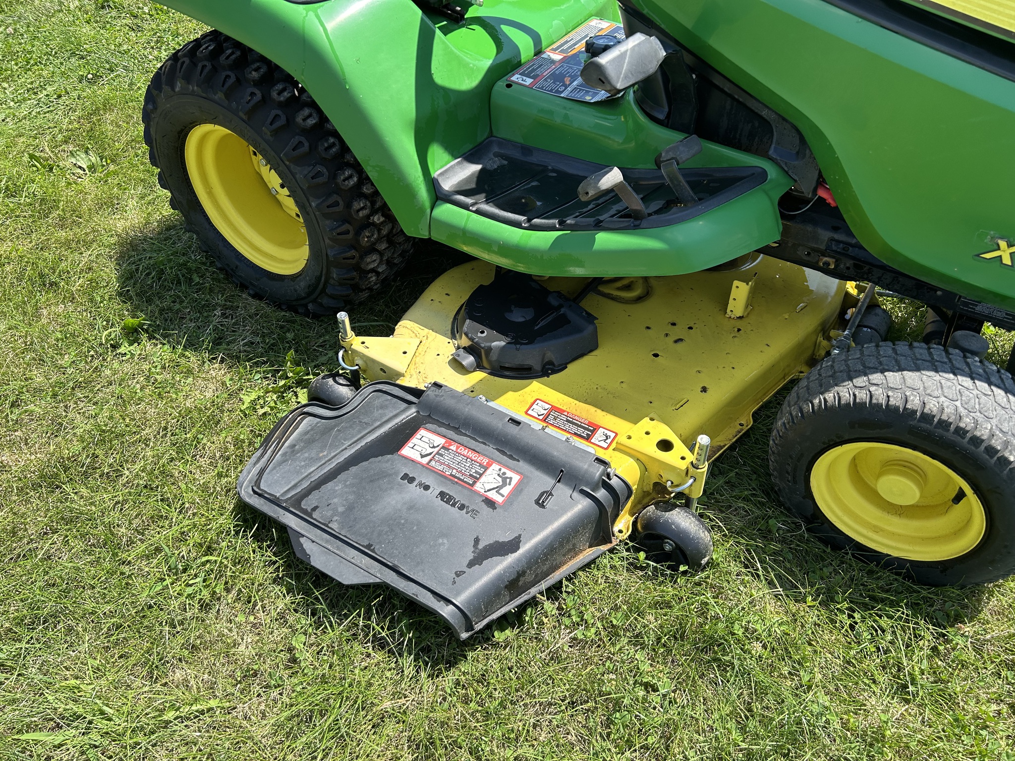  2016 John Deere X590 at Heritage Tractor in Lacon, IL