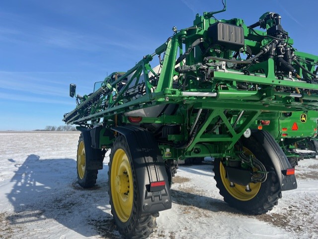 2022 John Deere 616R Image 3