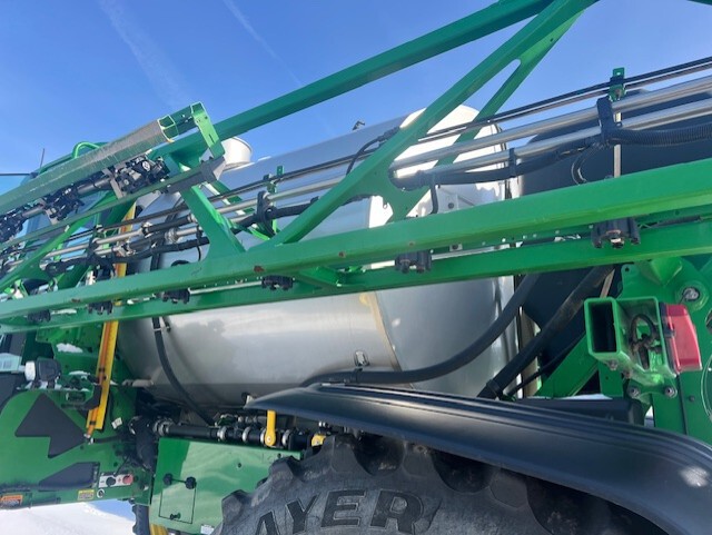 2022 John Deere 616R Image 5