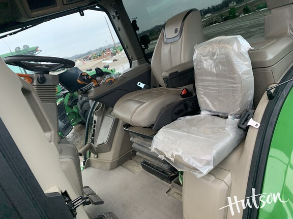 Photo of 2024 John Deere 8R 310