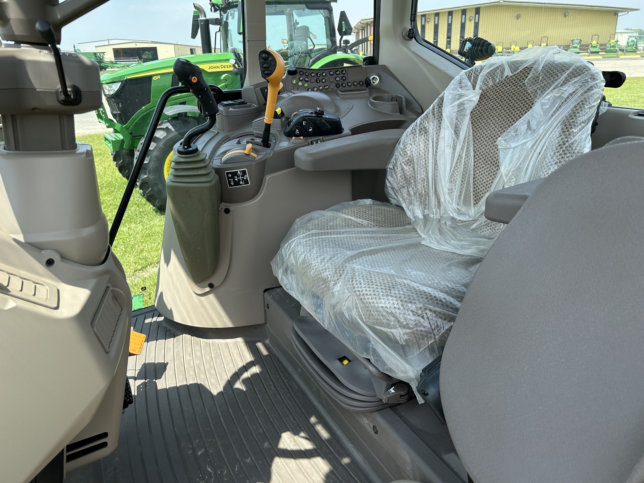 2023 John Deere 6195M at Heritage Tractor in Lacon, IL
