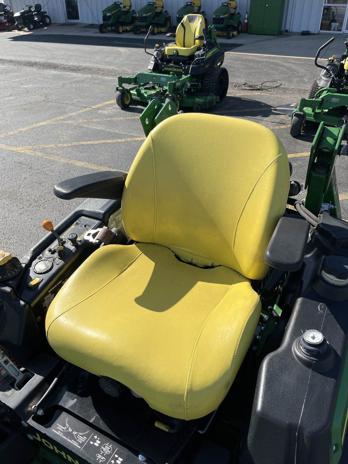 2017 John Deere Z930M Image 9