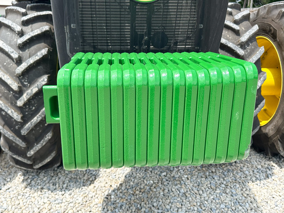 2023 John-Deere 8R 370