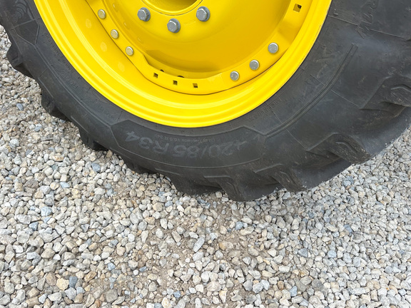 2023 John-Deere 8R 370