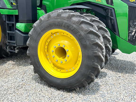 2023 John-Deere 8R 370