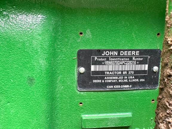 2023 John-Deere 8R 370