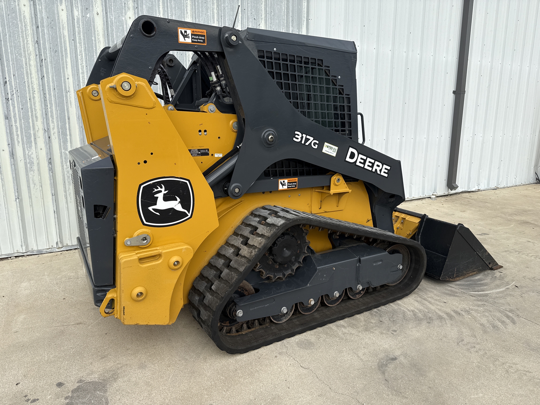 2024 John Deere 317G Image 8