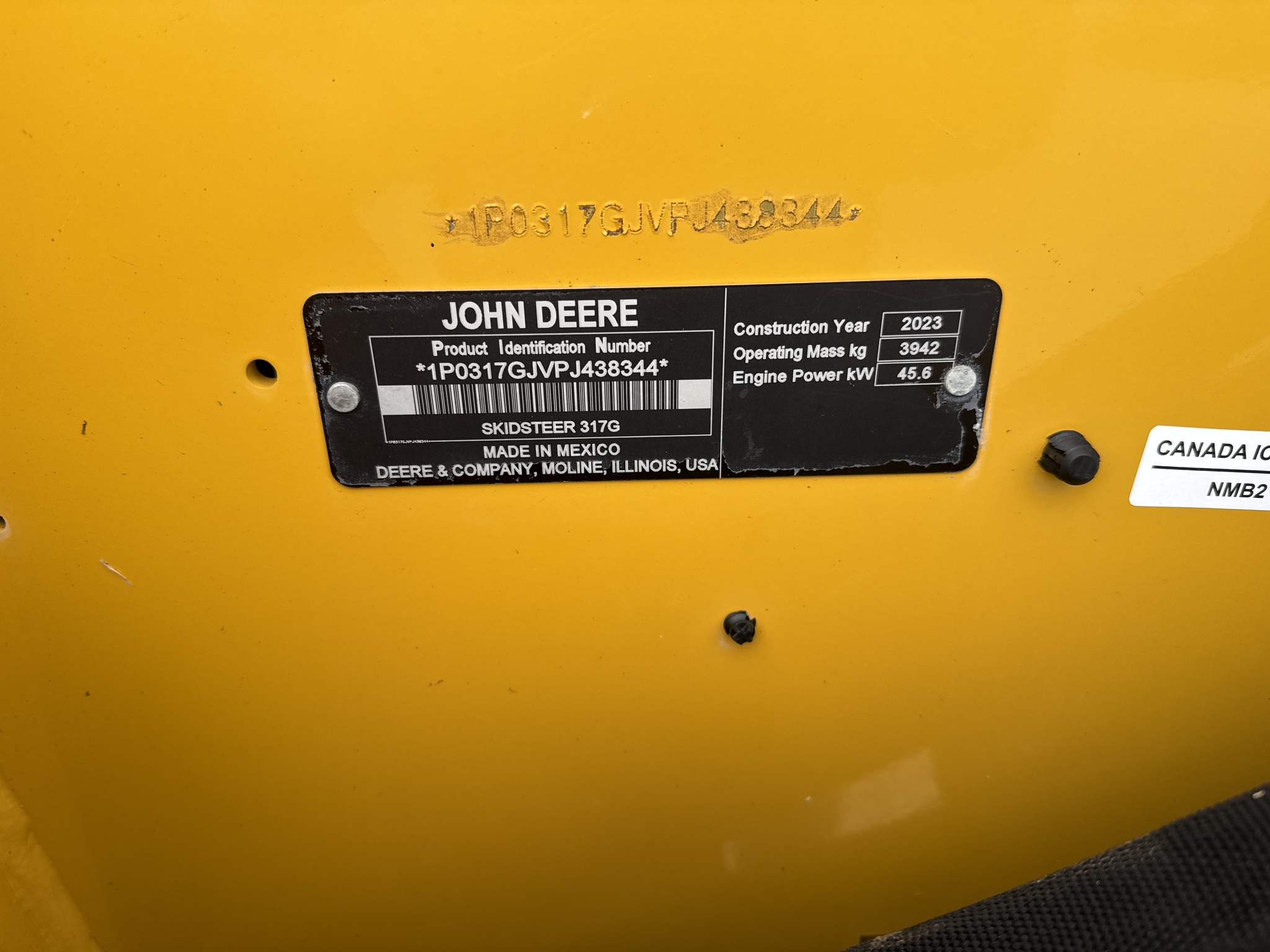 2024 John Deere 317G Image 28