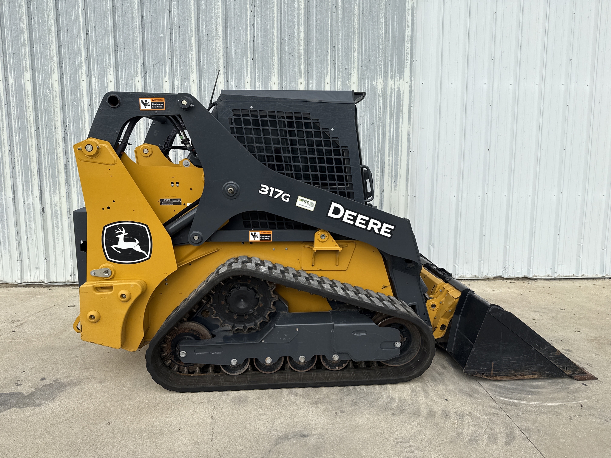 2024 John Deere 317G Image 7