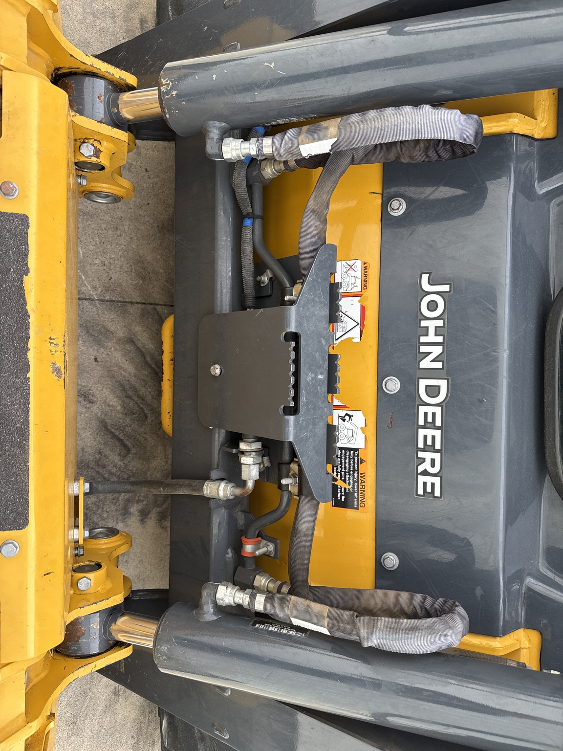 2024 John Deere 317G Image 21