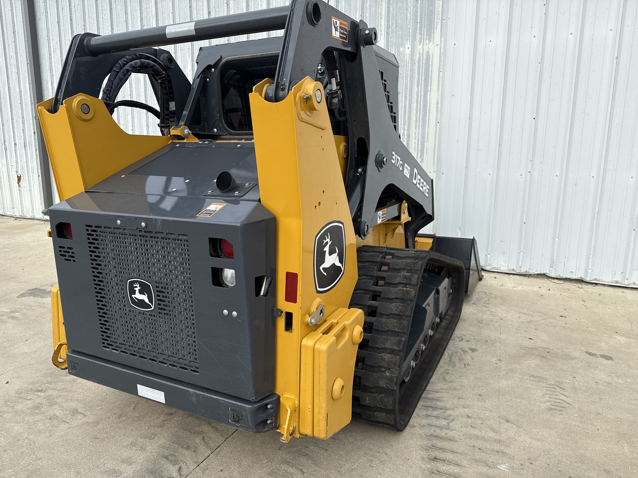 2024 John Deere 317G Image 9