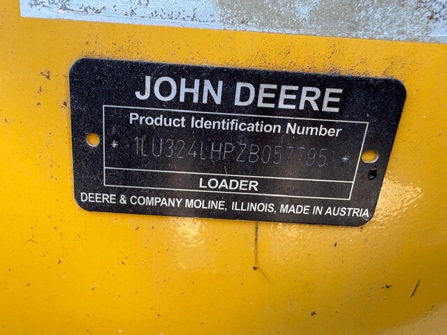 2020 John Deere 324L Image 5