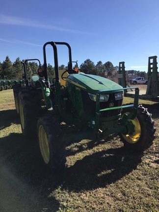 2024 John Deere 5075E Photo 3