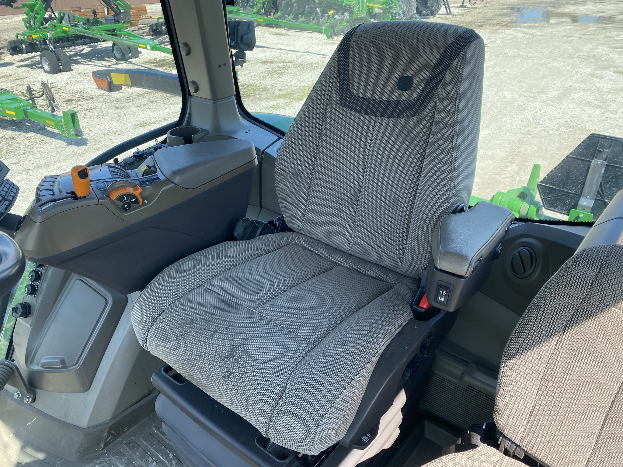 2023 John Deere 8R 370 Image 19