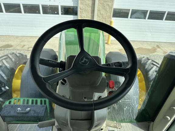 2024 John-Deere 8R 410