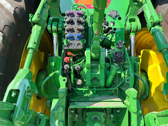 2024 John-Deere 8R 410