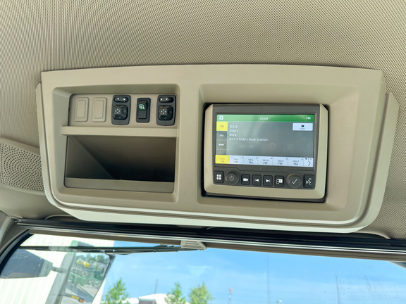 2024 John-Deere 8R 410