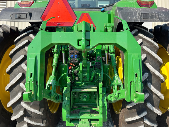 2024 John-Deere 8R 410