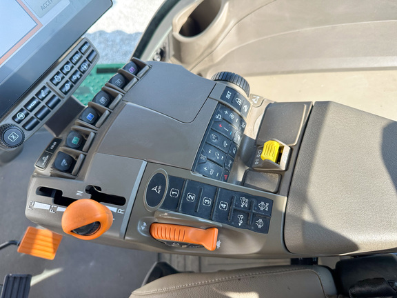 2024 John-Deere 8R 410