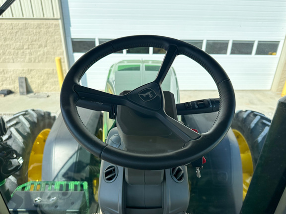 2024 John-Deere 8R 410