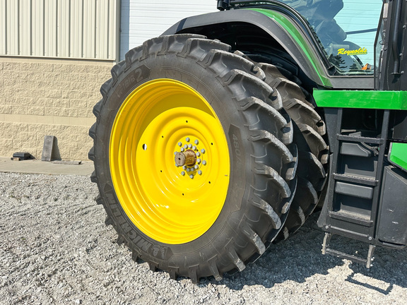 2024 John-Deere 8R 410
