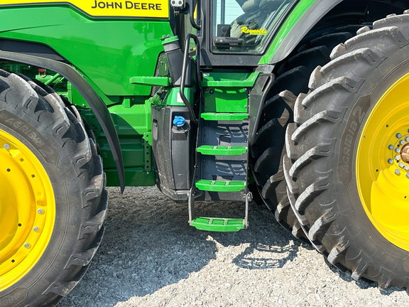2024 John-Deere 8R 410