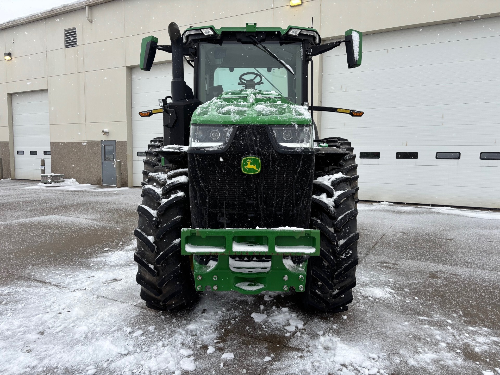 2021 John Deere 8R 230 Image 2