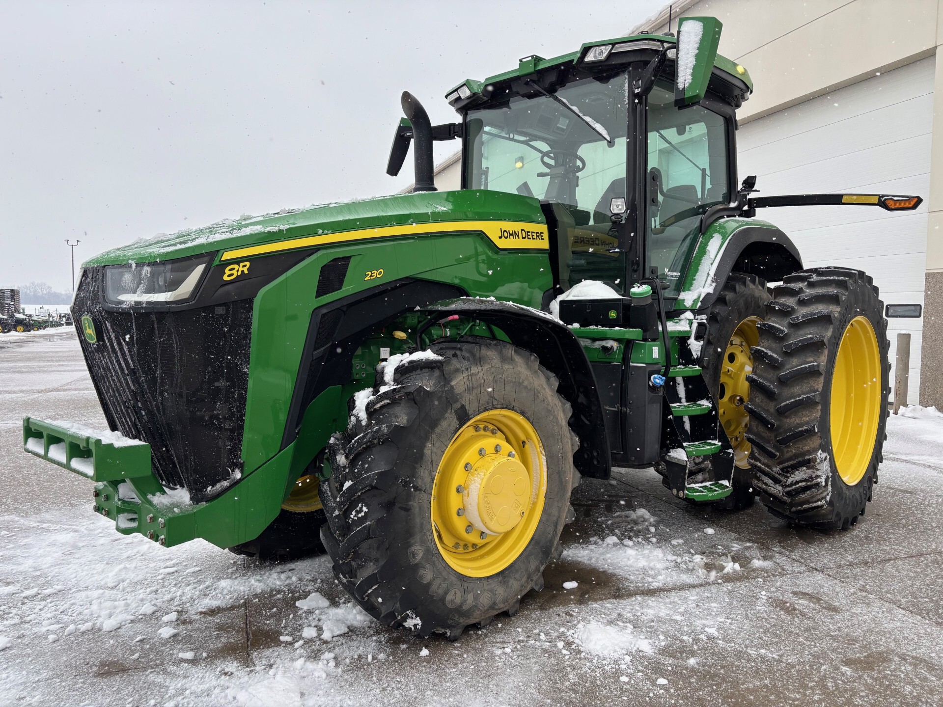 2021 John Deere 8R 230 Image 3