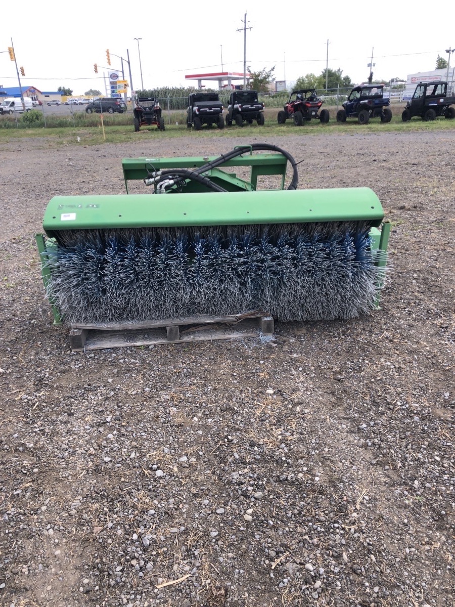 2013 John Deere SW2172 HYD BROOM Image 2