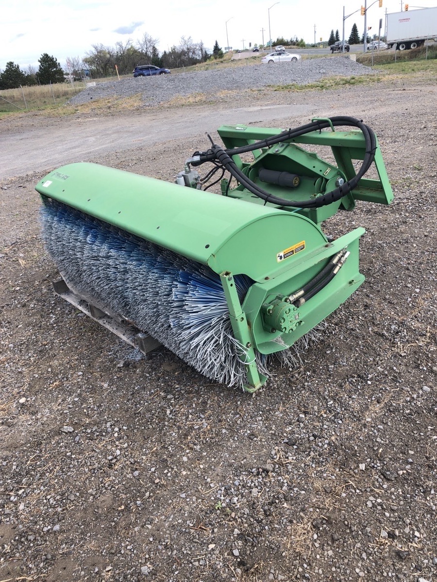 2013 John Deere SW2172 HYD BROOM Image 1